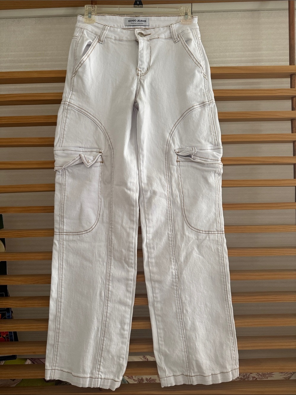 GOGO  White Cargo-Style Straight Leg Jeans